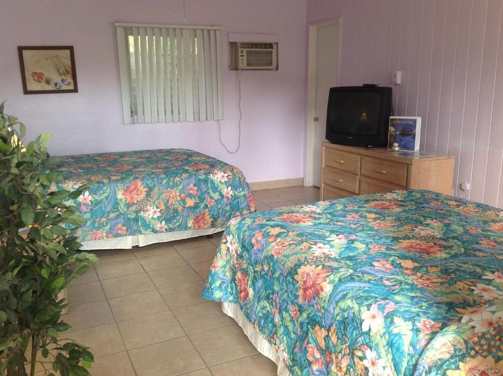 Seafarer Key Largo Resort And Beach Номер фото